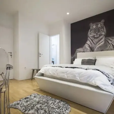 Wunderschoene In Strandnaehe By Interhome 아파트 마카르스카