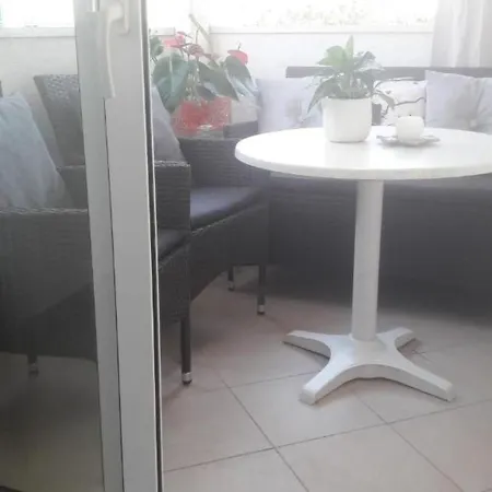 아파트 Wunderschoene In Strandnaehe By Interhome