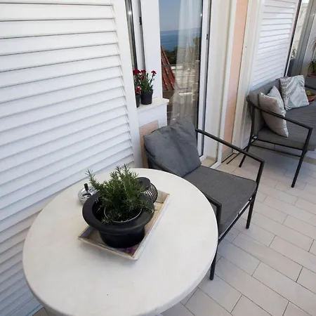 Wunderschoene In Strandnaehe By Interhome *