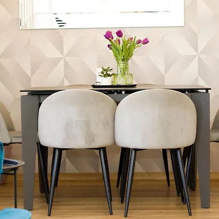 Wunderschoene In Strandnaehe By Interhome 아파트 마카르스카